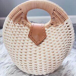 Elegant Cream and Tan Woven Handbag